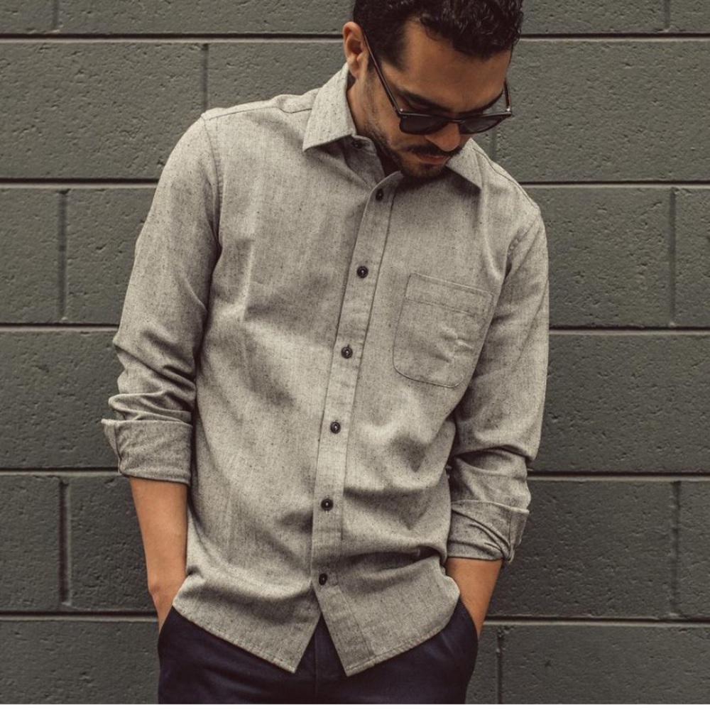 Taylor Stitch California in Charcoal Herringbone